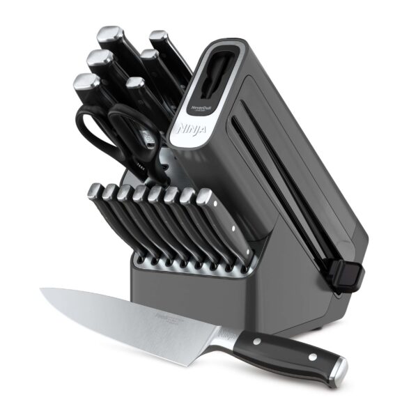 Ninja Foodi NeverDull Premium 17-Piece Knife Set with Built-in Sharpener